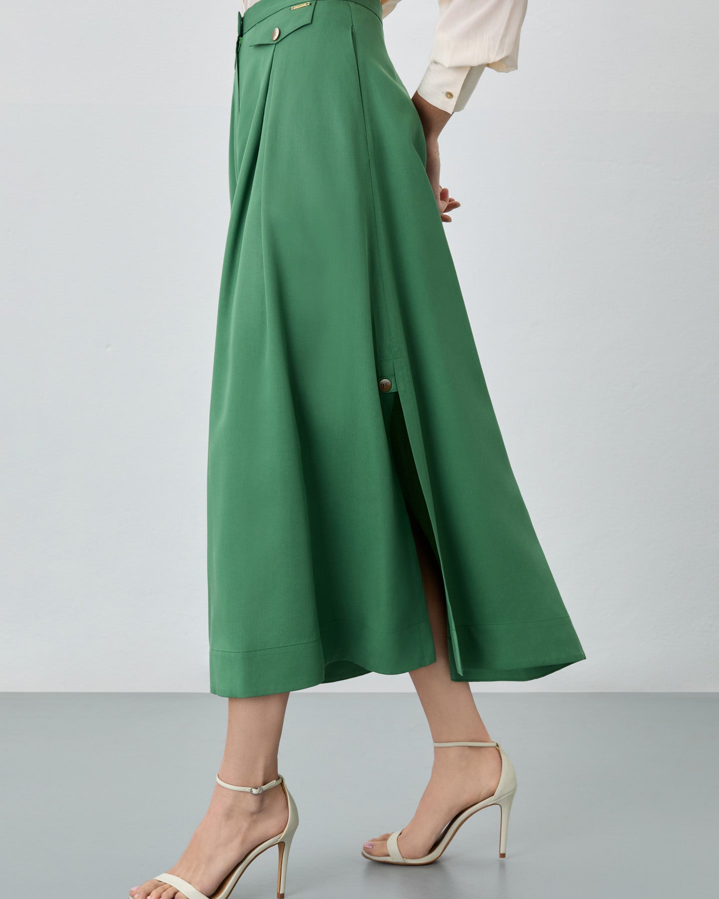 Medium Green