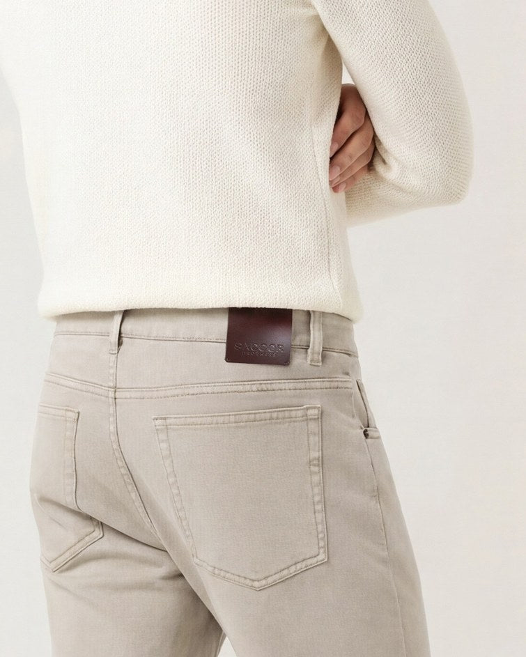 Light Brown (AI)